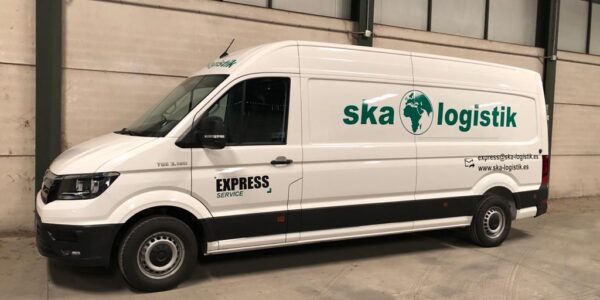 Ska logistik expands its fleet in Barcelona with a new vehicle to carry out Express deliveries in Catalonia.